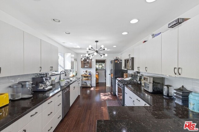 Building Photo - 7130 Gateshead Way