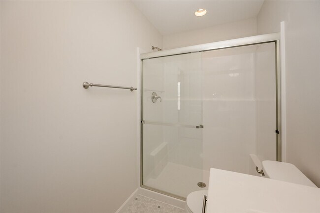 Building Photo - 30 Pheasant Ln