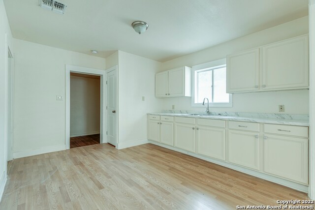 Building Photo - 158 Oelkers-