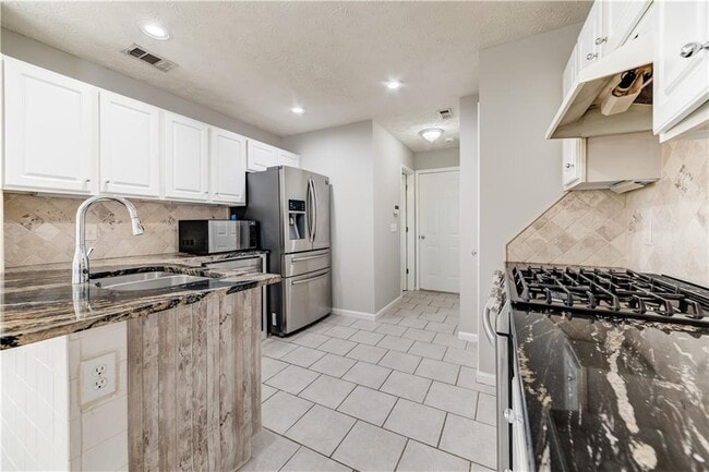 Building Photo - 3171 Avensong Village Cir
