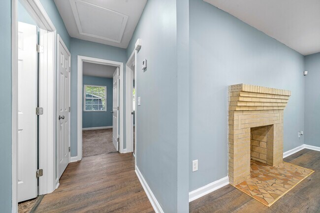 Building Photo - 1247 Cherokee Ave