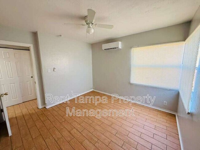 Building Photo - 761 22nd Ave S