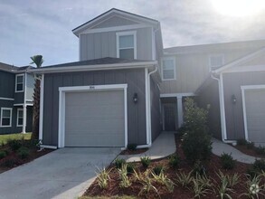 Building Photo - 3 bedroom in Jacksonville FL 32256