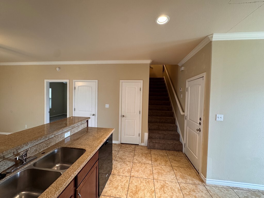 Building Photo - 7214 Barksdale Ln