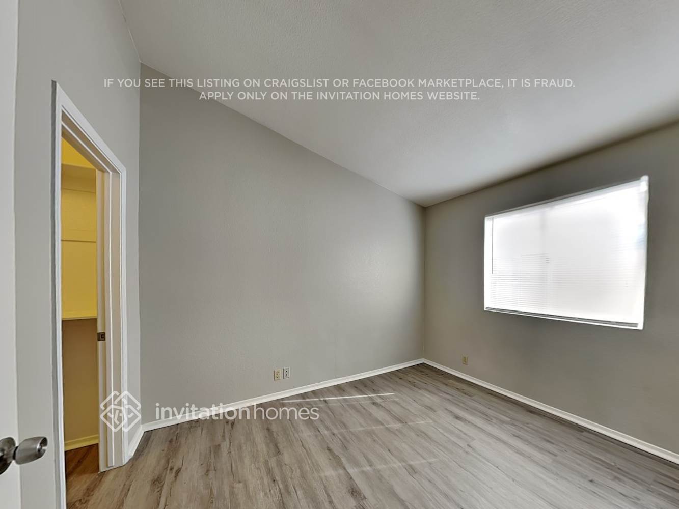 Building Photo - 11028 N 59th Dr
