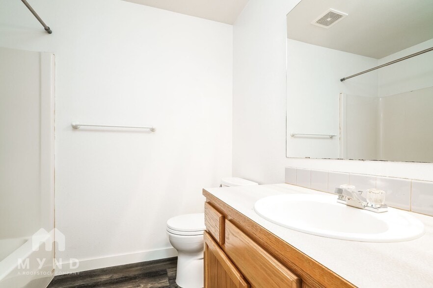 Building Photo - 16310 72nd Ave E