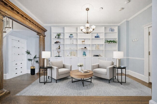 Building Photo - 33 Adams St