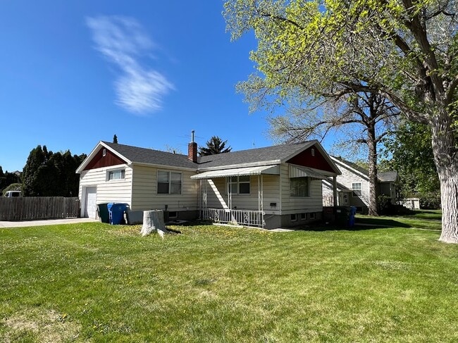 Building Photo - 353 Lawton St