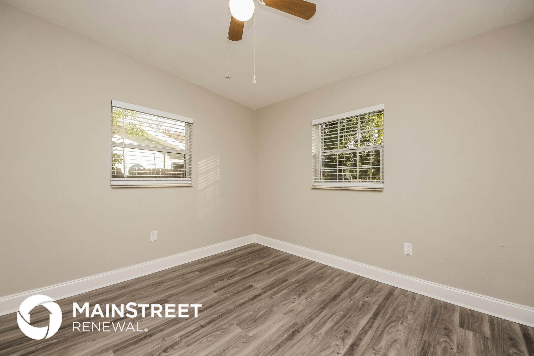 Building Photo - 6218 Balboa Dr