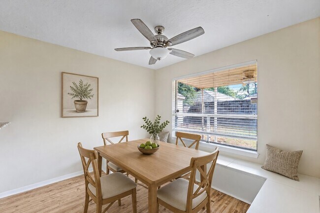 Building Photo - 10735 Kitty Brook Dr