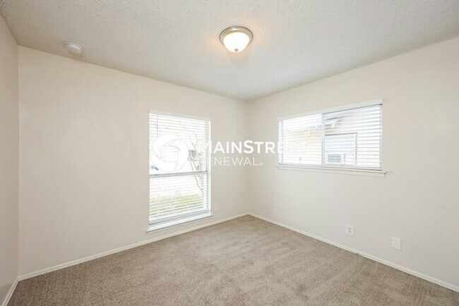 Building Photo - 3 Bedroom Pet-Friendly Home in San Antonio...