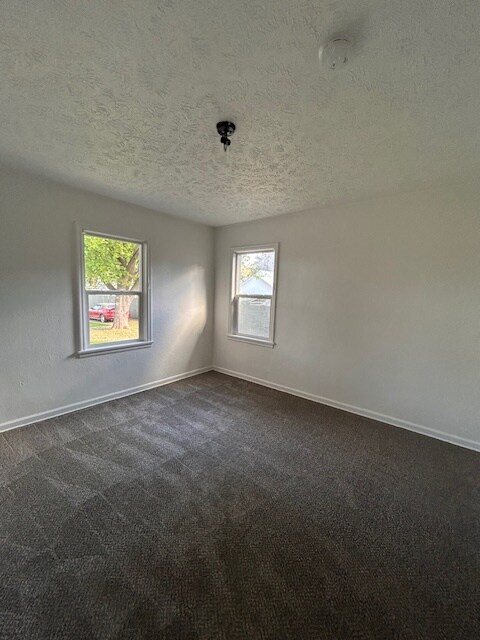 Building Photo - 321 S Bowdish Rd