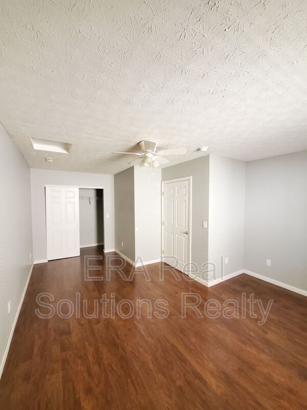 Building Photo - 528 Frebis Ave