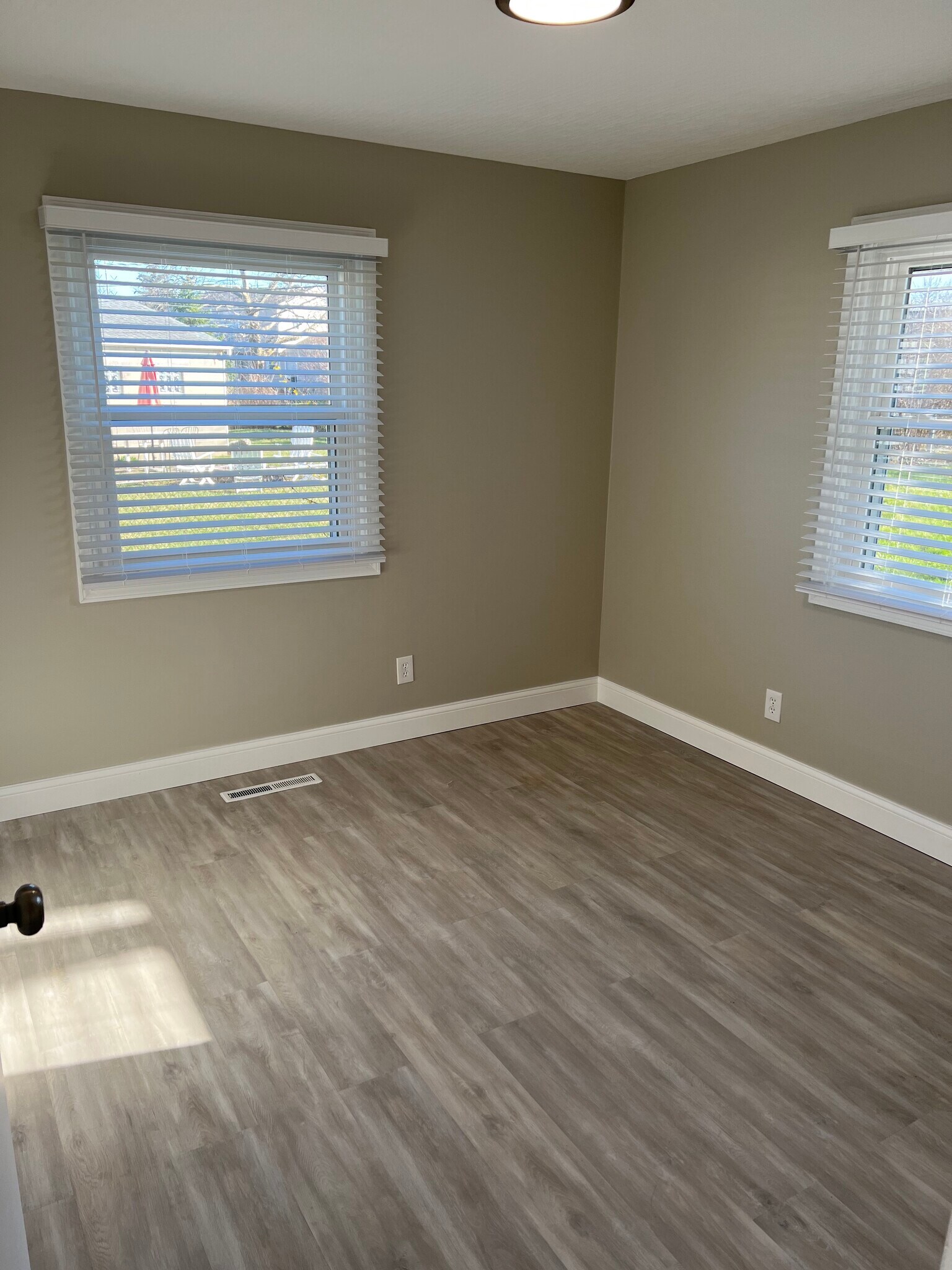 Left Rear Bedroom 1 - 4571 Moraine Ave