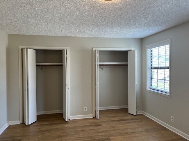 Building Photo - 1404 Bell Trace Dr