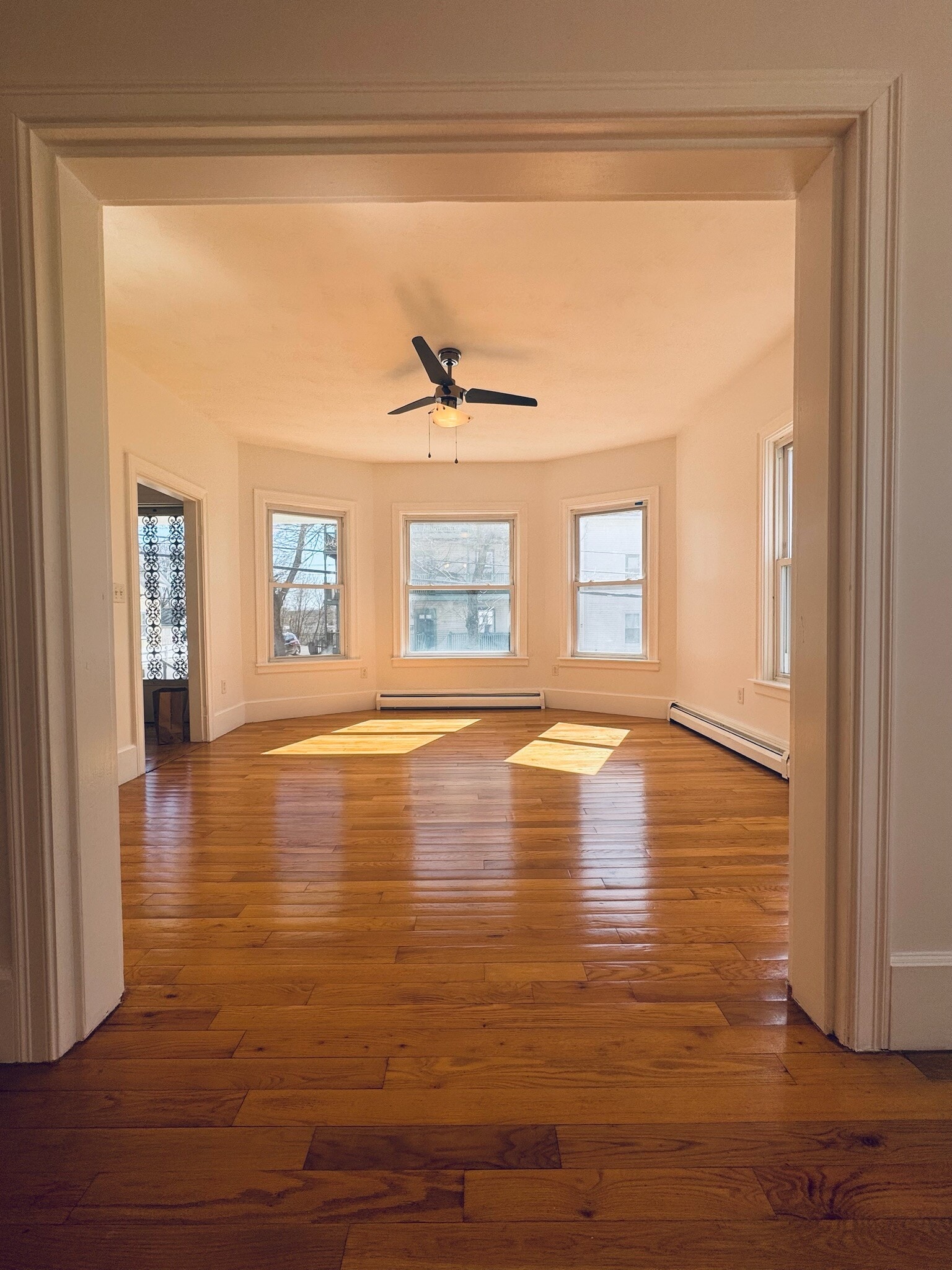 Living Room - 43 Olo St