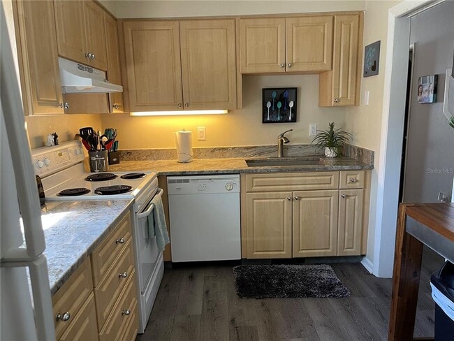 Building Photo - 8800 Bardmoor Blvd