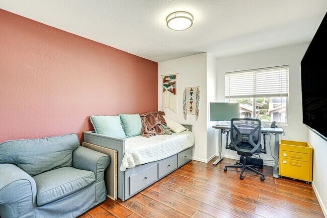 Building Photo - FURNISHED W/OASIS POOL AVAIL. 8.15.2026 REDUCED $3200 RESERVE TODAY