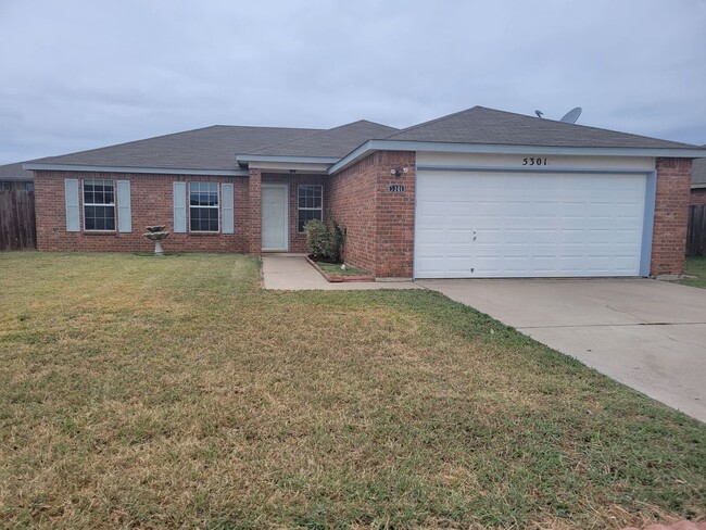 Primary Photo - Great 5 bedroom in Killeen for even BETTER...