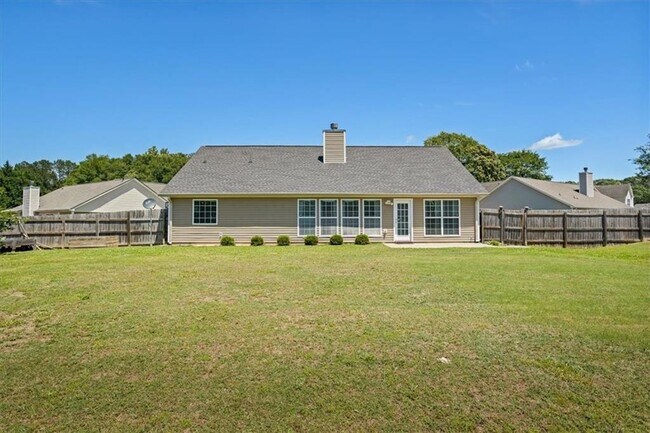 Building Photo - 2615 Snowcrest Pl