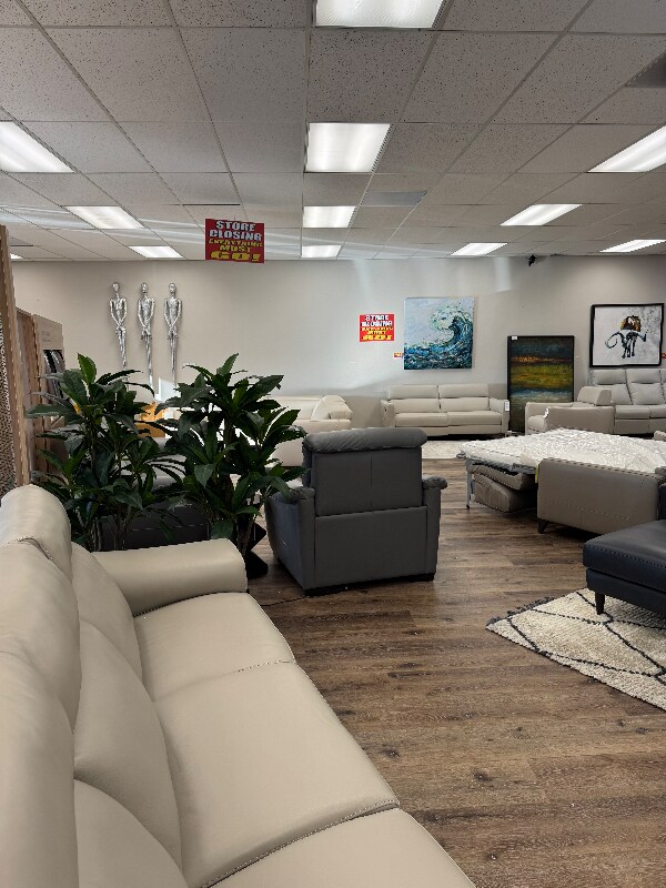 Building Photo - 22750 Hawthorne Blvd