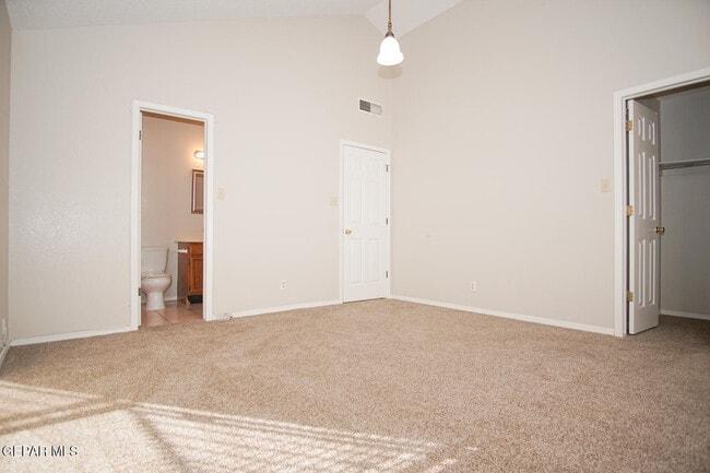 Building Photo - 10661 Obsidian St