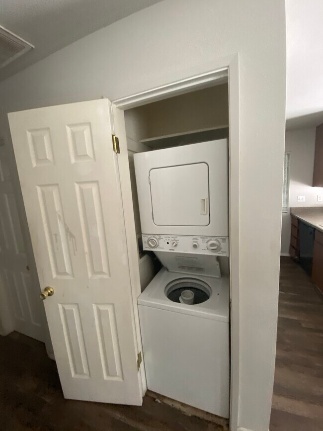 Building Photo - 1279 Citrus Ave