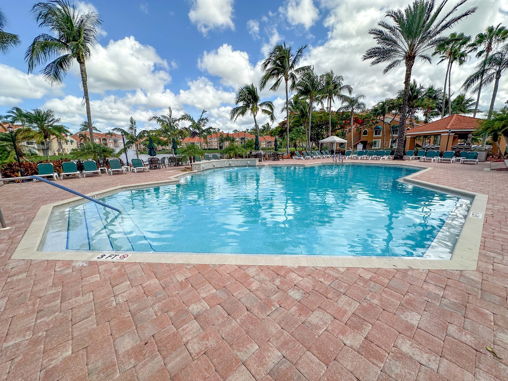 Building Photo - 1250 Wildwood Lakes Blvd