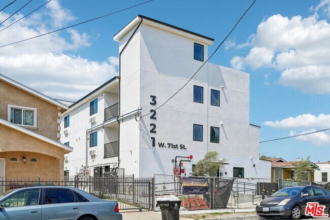 Building Photo - 3221 W 71st St