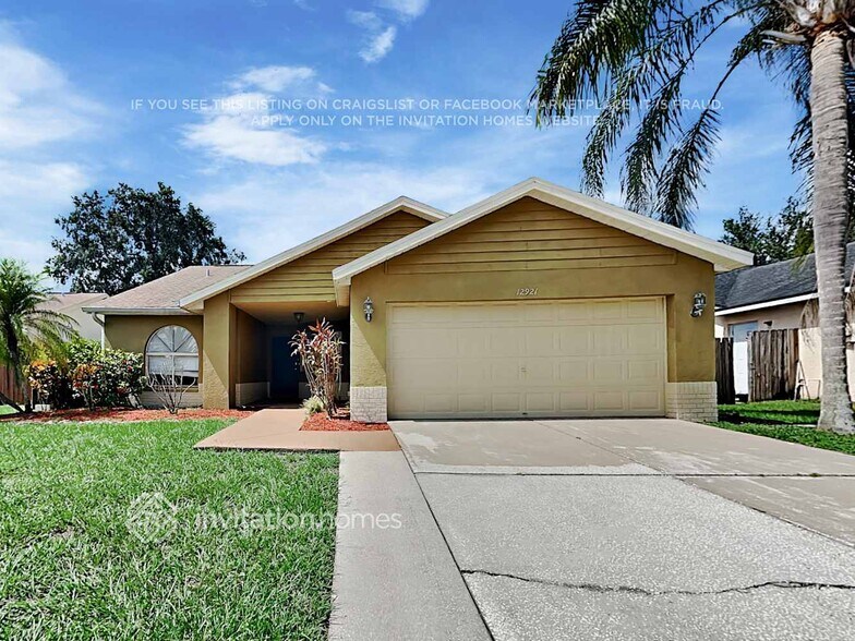 Primary Photo - 12921 Longcrest Dr