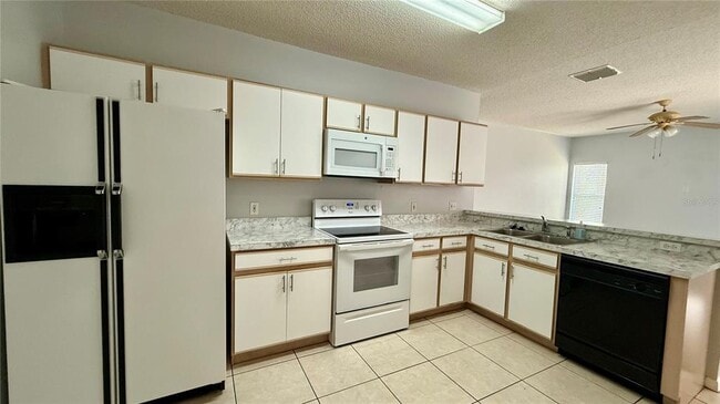 Building Photo - 526 Maricopa Dr