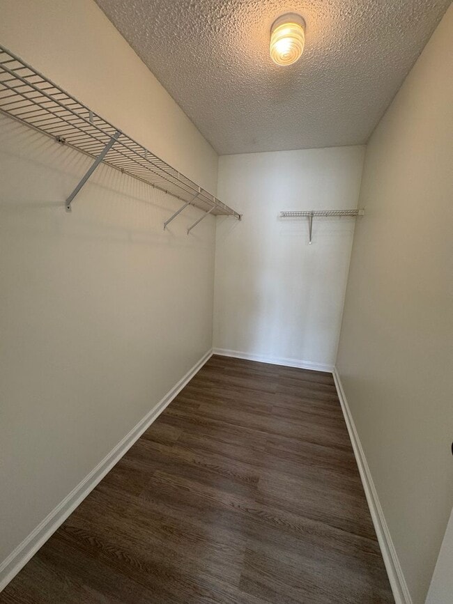 Building Photo - !!!! Promotion March 25th - 31st  200.00 off  First months (April) Rent Only!!!