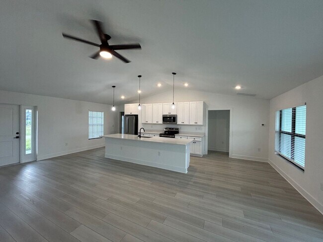 Building Photo - 19 NW 19th Terrace