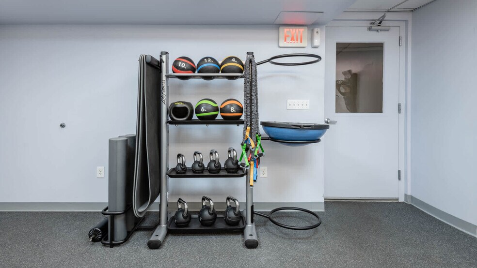 Building Photo - 205 Walden St