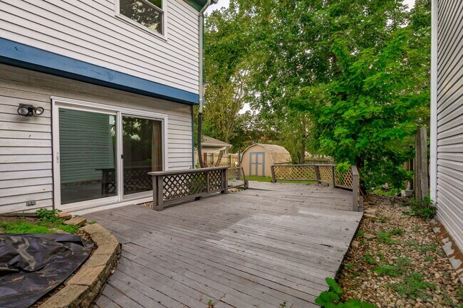 Building Photo - 214 Far Hills Dr