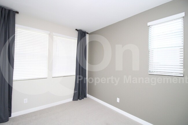 Building Photo - 4119 N 93rd Ln