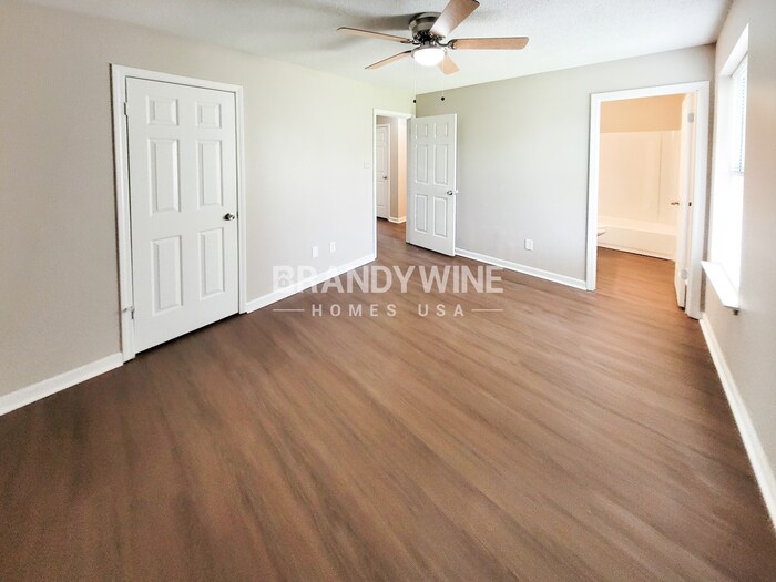 Building Photo - 5962 Cottage Hill Dr