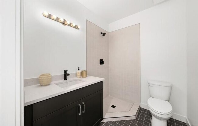 Building Photo - 581 Higuera St