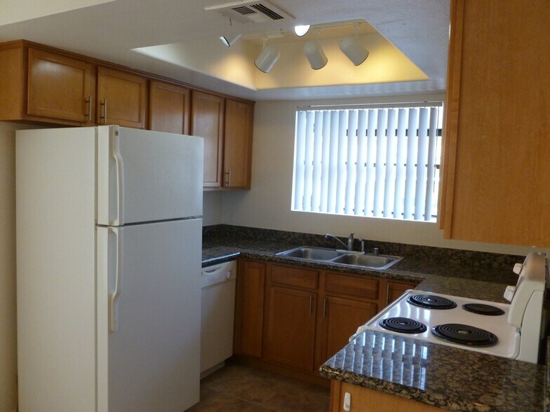 Building Photo - 7300 Pirates Cove Rd