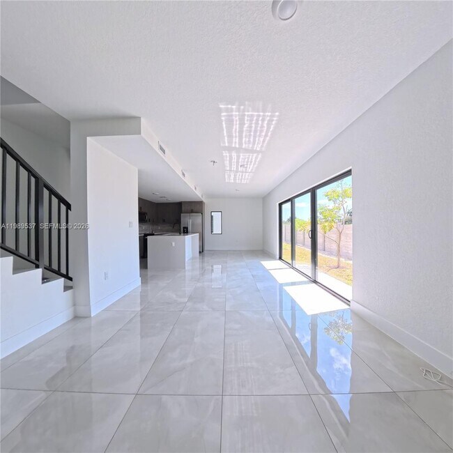 Building Photo - 1374 NW 1st St