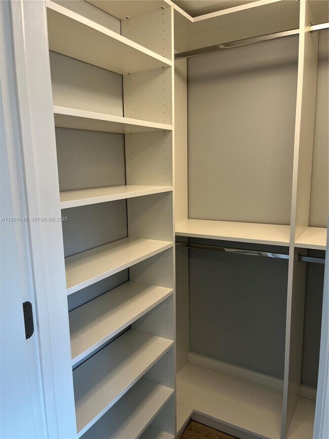 Building Photo - 8650 SW 67th Ave