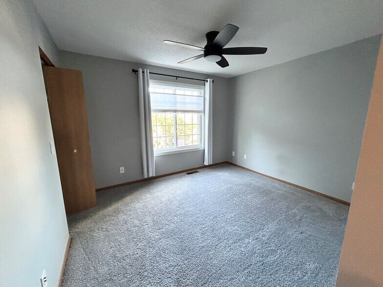 Building Photo - 15535 Flyboat Ln
