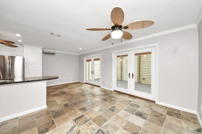 Building Photo - 2588 Bering Dr