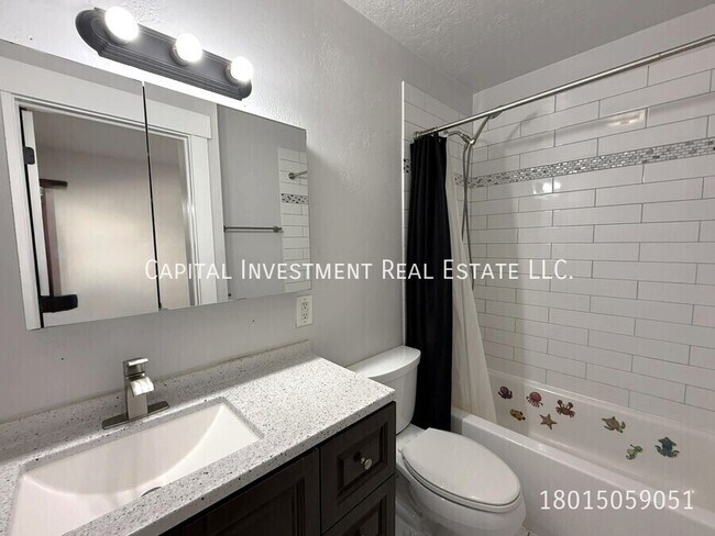 Building Photo - 1386 S 900 W