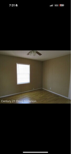 Building Photo - 44517 Cedar Ave