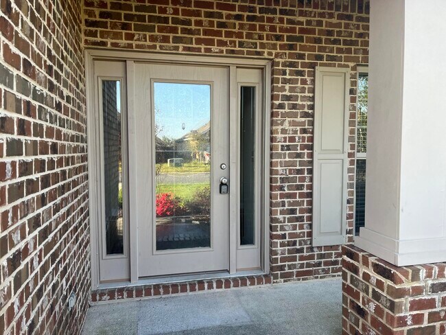 Building Photo - 671 Teal St