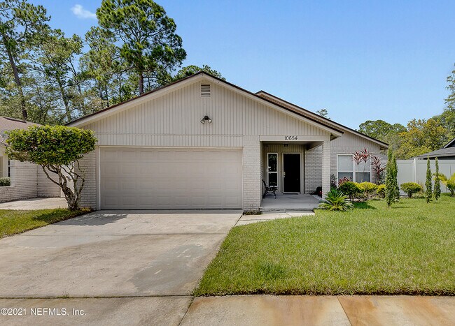 Primary Photo - 10654 Casa Grande Dr