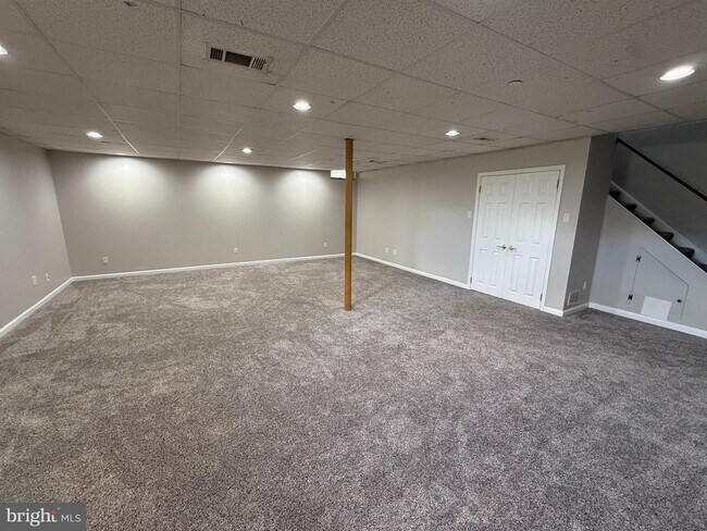 Building Photo - 154 3rd Ave