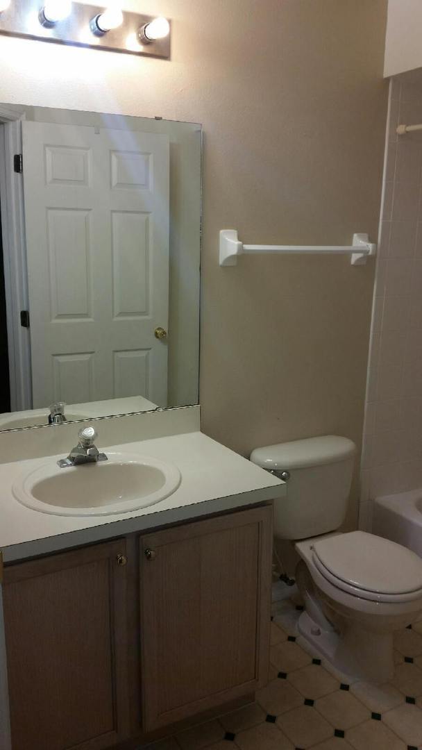 Building Photo - Quaint 3/2 Home Near Waterford Lakes