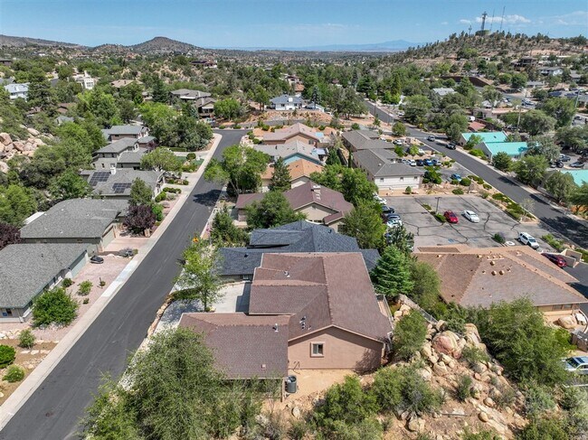 Building Photo - Large 4 bed, 3 bath home in Prescott for R...